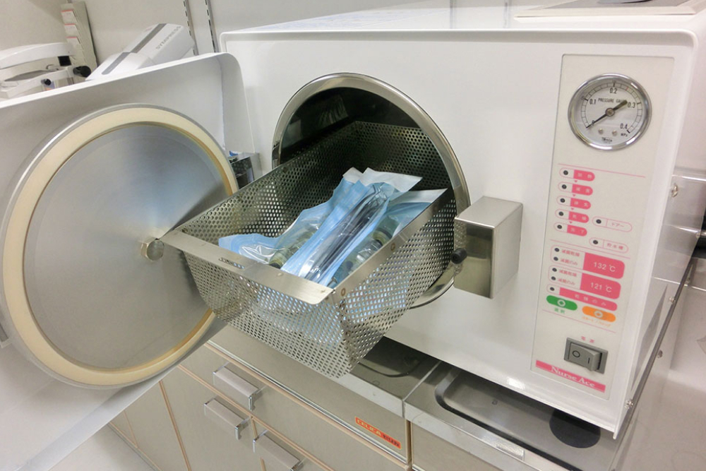 高圧蒸気滅菌器(ナースエース)